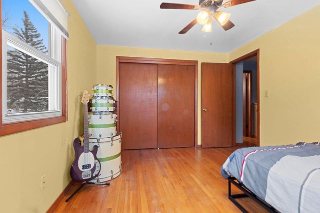 2423 DECKNER AVENUE, Green Bay, WI 54302