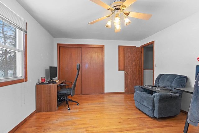 2423 DECKNER AVENUE, Green Bay, WI 54302