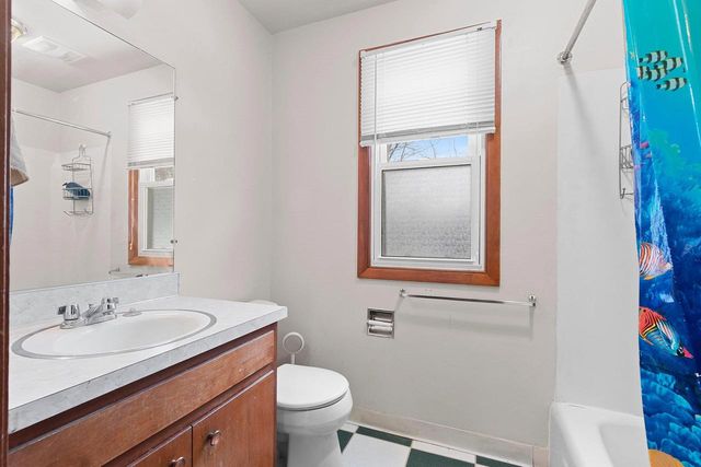 2423 DECKNER AVENUE, Green Bay, WI 54302