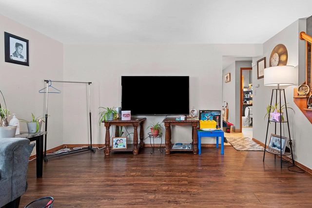 2423 DECKNER AVENUE, Green Bay, WI 54302