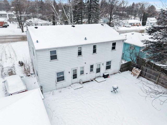 2423 DECKNER AVENUE, Green Bay, WI 54302