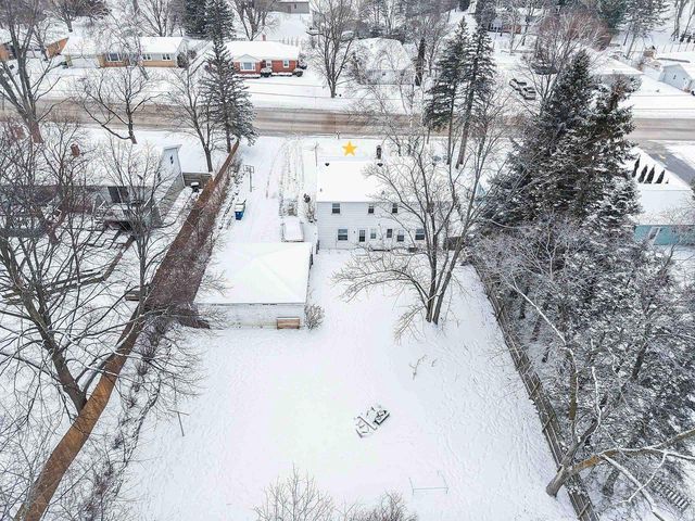 2423 DECKNER AVENUE, Green Bay, WI 54302