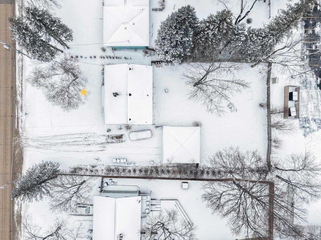 2423 DECKNER AVENUE, Green Bay, WI 54302