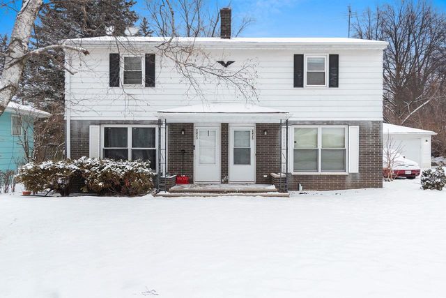 2423 DECKNER AVENUE, Green Bay, WI 54302