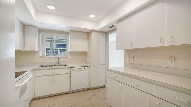 3961 ASHWOOD LANE 44, Sarasota, FL 34232