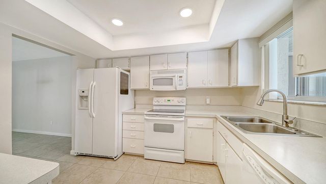 3961 ASHWOOD LANE 44, Sarasota, FL 34232
