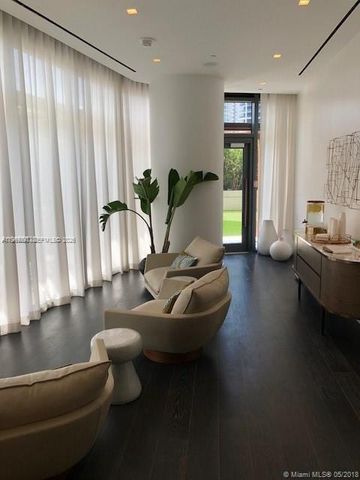 801 S Miami 2005, Miami, FL 33130