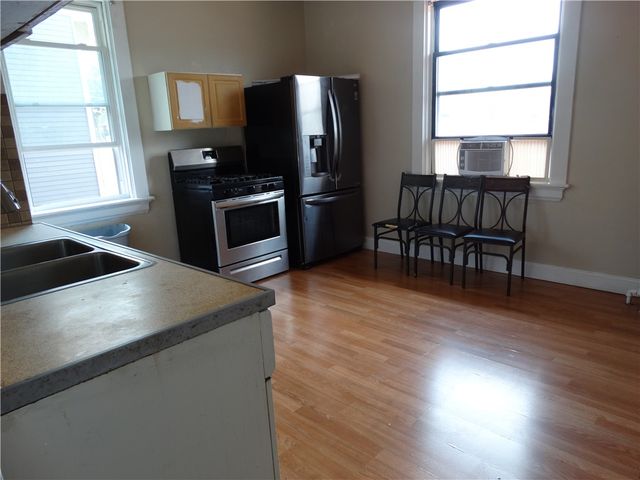 511 Chestnut St, Carnegie, PA 15106