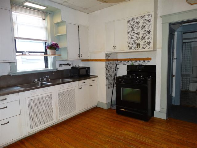 511 Chestnut St, Carnegie, PA 15106
