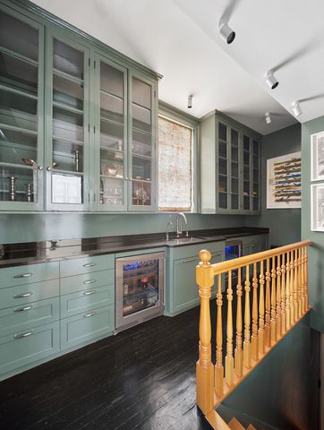134 E 62ND Street, New York City, NY 10065