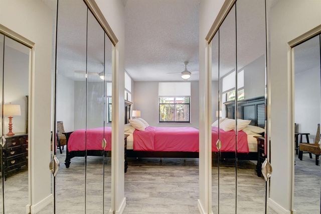 720 S Sapodilla Avenue 208, West Palm Beach, FL 33401