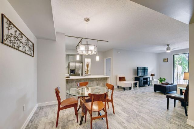 720 S Sapodilla Avenue 208, West Palm Beach, FL 33401