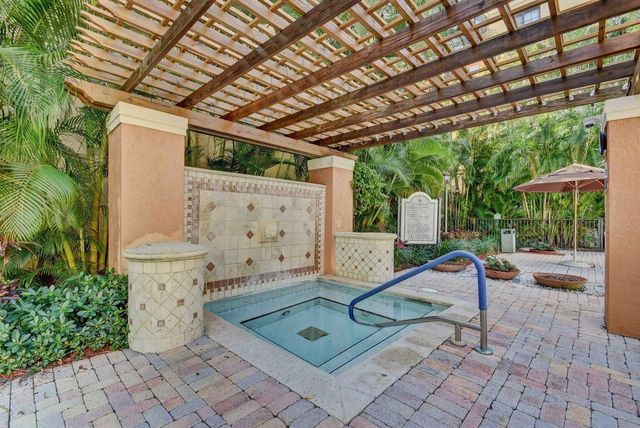 720 S Sapodilla Avenue 208, West Palm Beach, FL 33401