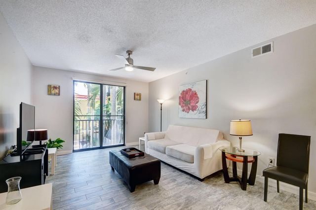 720 S Sapodilla Avenue 208, West Palm Beach, FL 33401