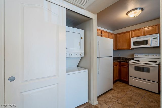 2111 Jetty Rock Drive 204, Las Vegas, NV 89128