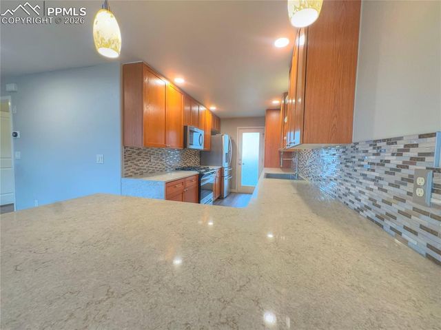 5776 Canyon Reserve Heights, Colorado Springs, CO 80919