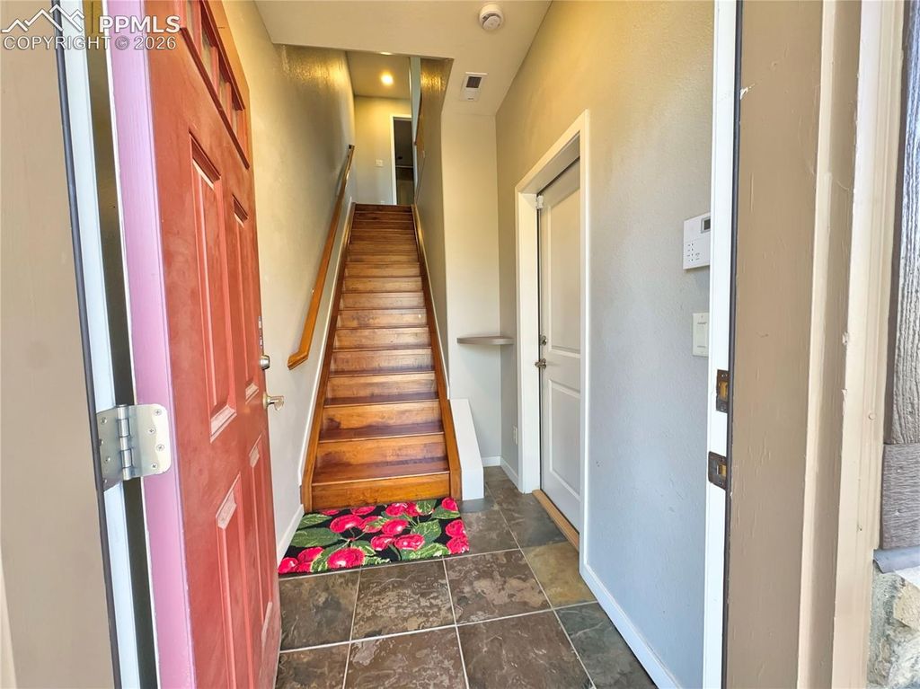 5776 Canyon Reserve Heights, Colorado Springs, CO 80919 — photo 2