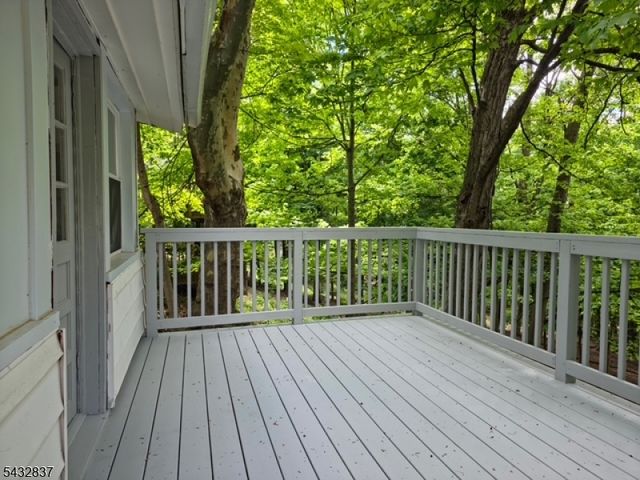 330 Springbrook Trl, Sparta Twp., NJ 07871