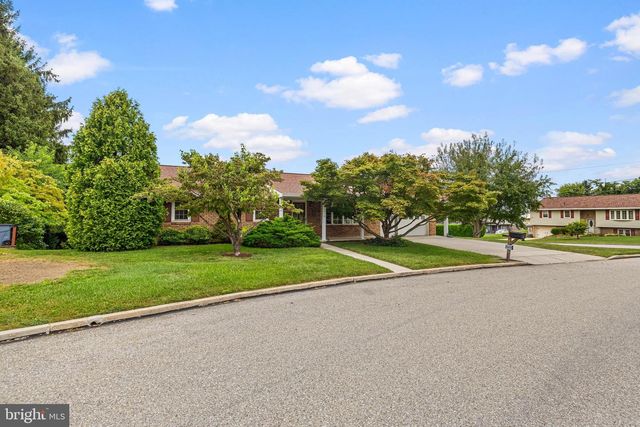 1010 MARIETTA AVE, Hanover, PA 17331