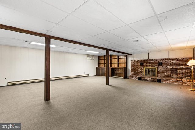 1010 MARIETTA AVE, Hanover, PA 17331