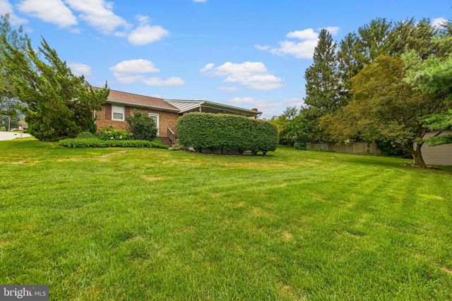 1010 MARIETTA AVE, Hanover, PA 17331