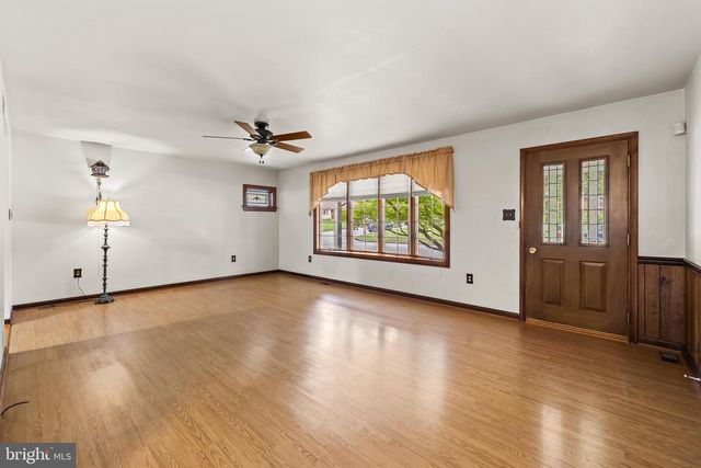 1010 MARIETTA AVE, Hanover, PA 17331