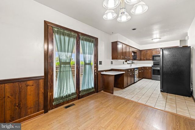 1010 MARIETTA AVE, Hanover, PA 17331