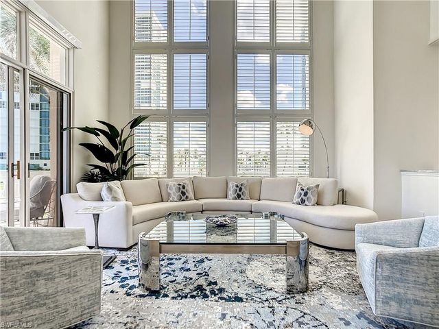 21 Casa Mar LN 21, Naples, FL 34103