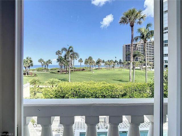 21 Casa Mar LN 21, Naples, FL 34103
