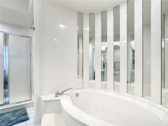 21 Casa Mar LN 21, Naples, FL 34103
