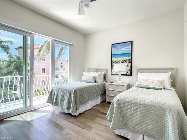 21 Casa Mar LN 21, Naples, FL 34103