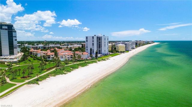 21 Casa Mar LN 21, Naples, FL 34103