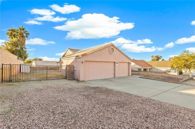 1832 E Calle Agrada Drive, Fort Mohave, AZ 86426