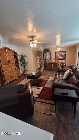 7136 W JOHN CABOT Road, Glendale, AZ 85308