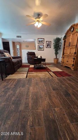 7136 W JOHN CABOT Road, Glendale, AZ 85308