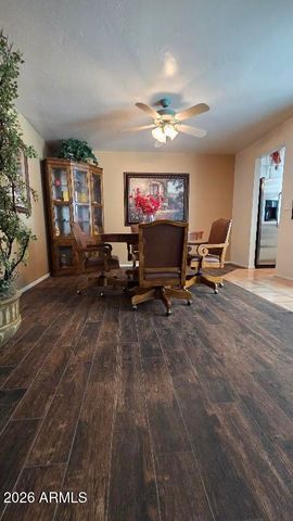 7136 W JOHN CABOT Road, Glendale, AZ 85308