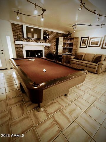 7136 W JOHN CABOT Road, Glendale, AZ 85308
