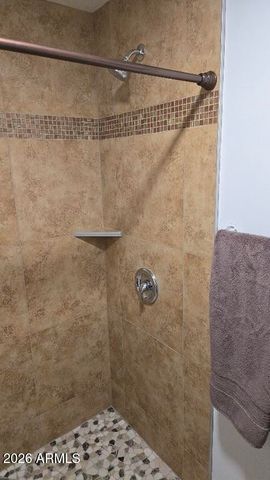 7136 W JOHN CABOT Road, Glendale, AZ 85308