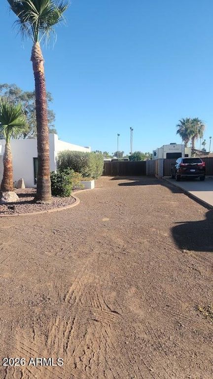 7136 W JOHN CABOT Road, Glendale, AZ 85308 — photo 4