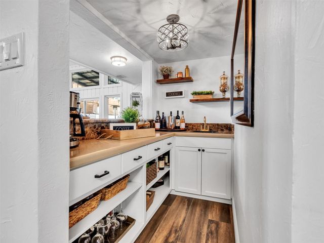 11715 Twain Drive, Montgomery, TX 77356