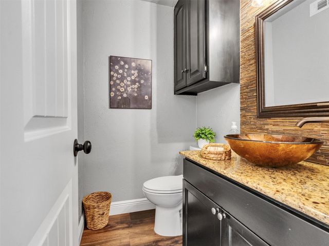 11715 Twain Drive, Montgomery, TX 77356