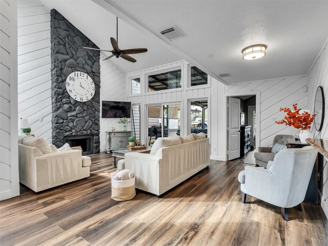 11715 Twain Drive, Montgomery, TX 77356