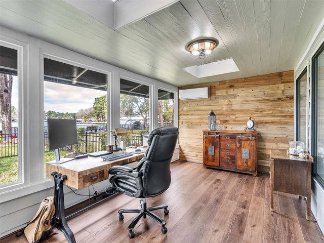 11715 Twain Drive, Montgomery, TX 77356