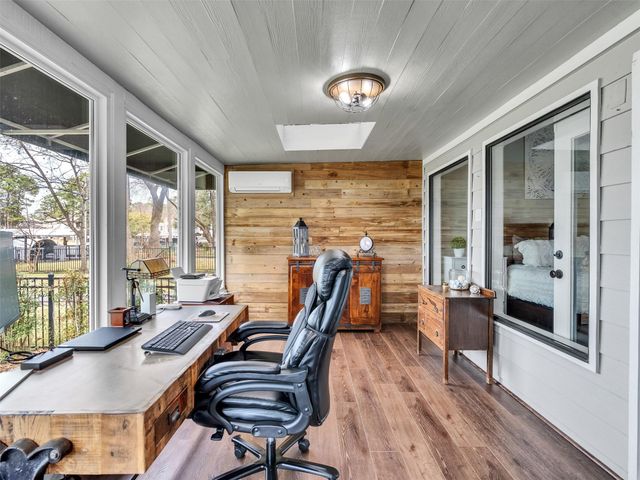 11715 Twain Drive, Montgomery, TX 77356