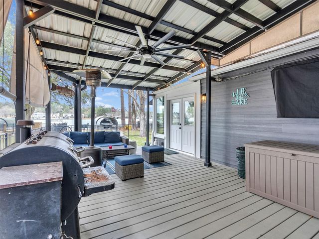 11715 Twain Drive, Montgomery, TX 77356