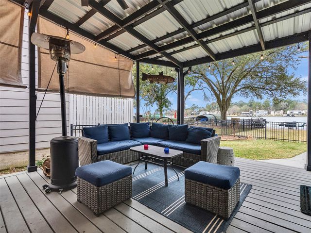 11715 Twain Drive, Montgomery, TX 77356