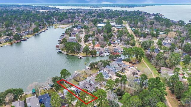 11715 Twain Drive, Montgomery, TX 77356