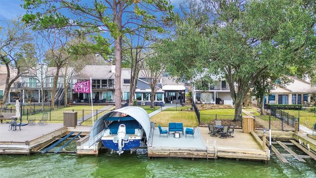 11715 Twain Drive, Montgomery, TX 77356