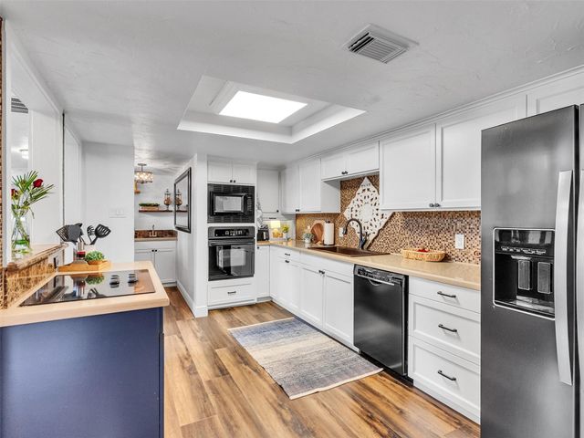 11715 Twain Drive, Montgomery, TX 77356