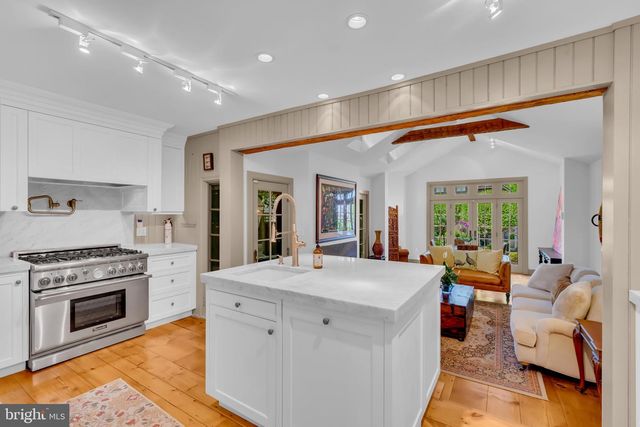 70 W BRIDGE ST, New Hope, PA 18938